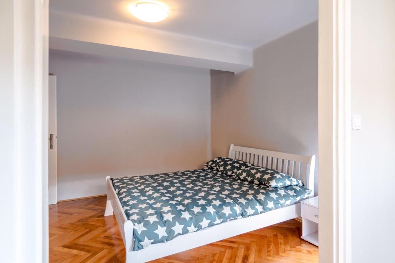Klarina Beach Apartment สปลิท ภายนอก รูปภาพ