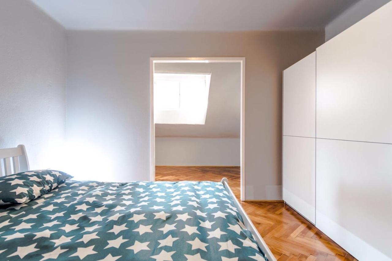 Klarina Beach Apartment สปลิท ภายนอก รูปภาพ