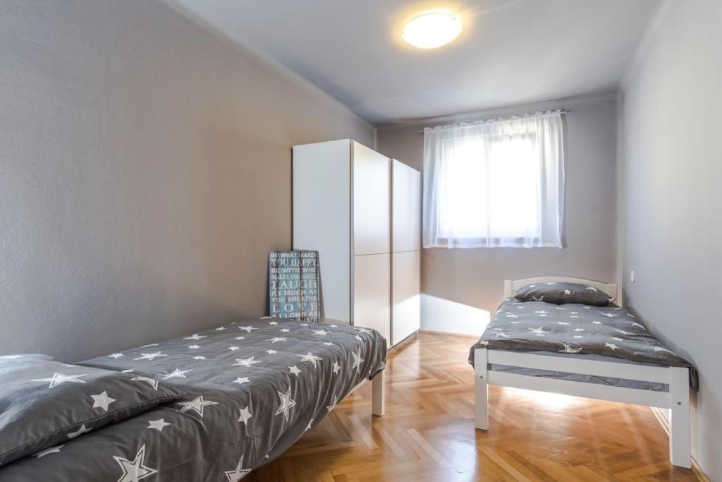 Klarina Beach Apartment สปลิท ภายนอก รูปภาพ