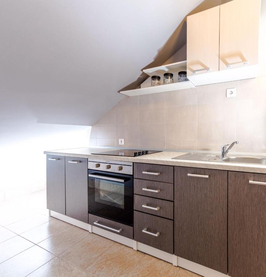 Klarina Beach Apartment สปลิท ภายนอก รูปภาพ